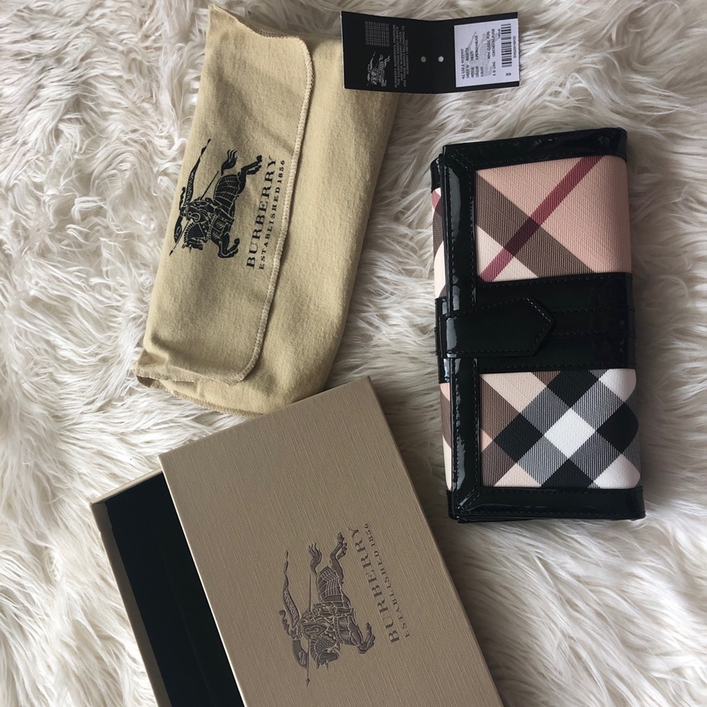 New! Burberry SuperNova Nova Classic Black